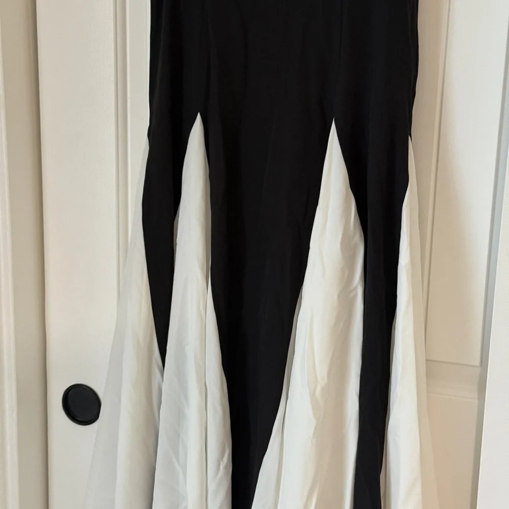 Commense Black Dress with White Accents - Picture 2 of 5